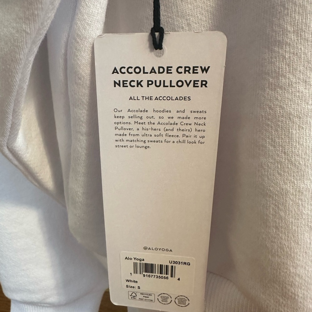 ALO Yoga White Accolade Crew Neck Pullover NWT - Picture 3 of 3